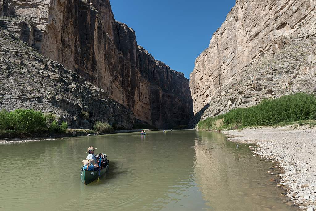 Guides on a Far Flung canoe trip on the Rio Grande